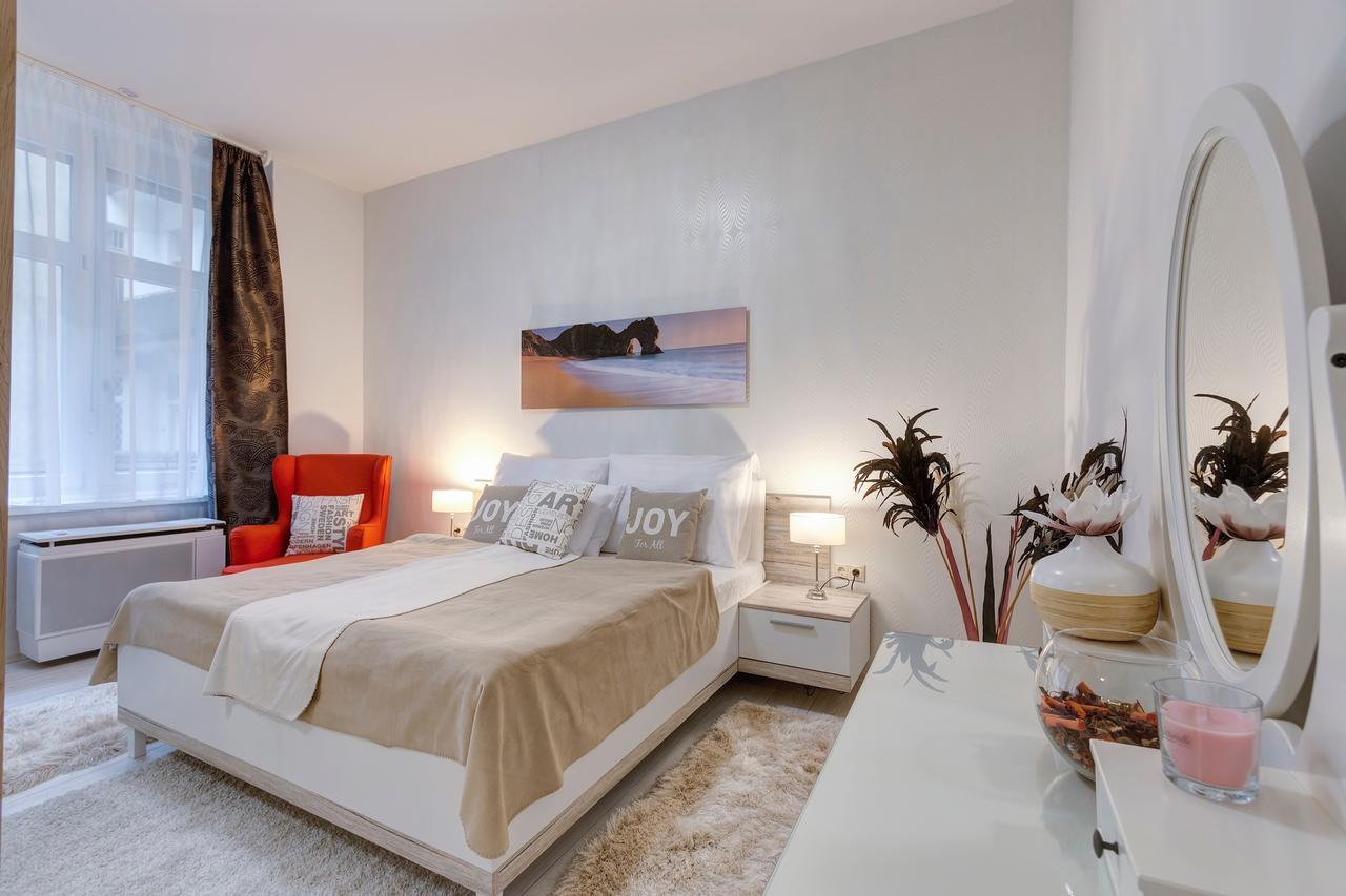 Sweet Dreams At King Street Gold Apartment บูดาเปสต์ ภายนอก รูปภาพ