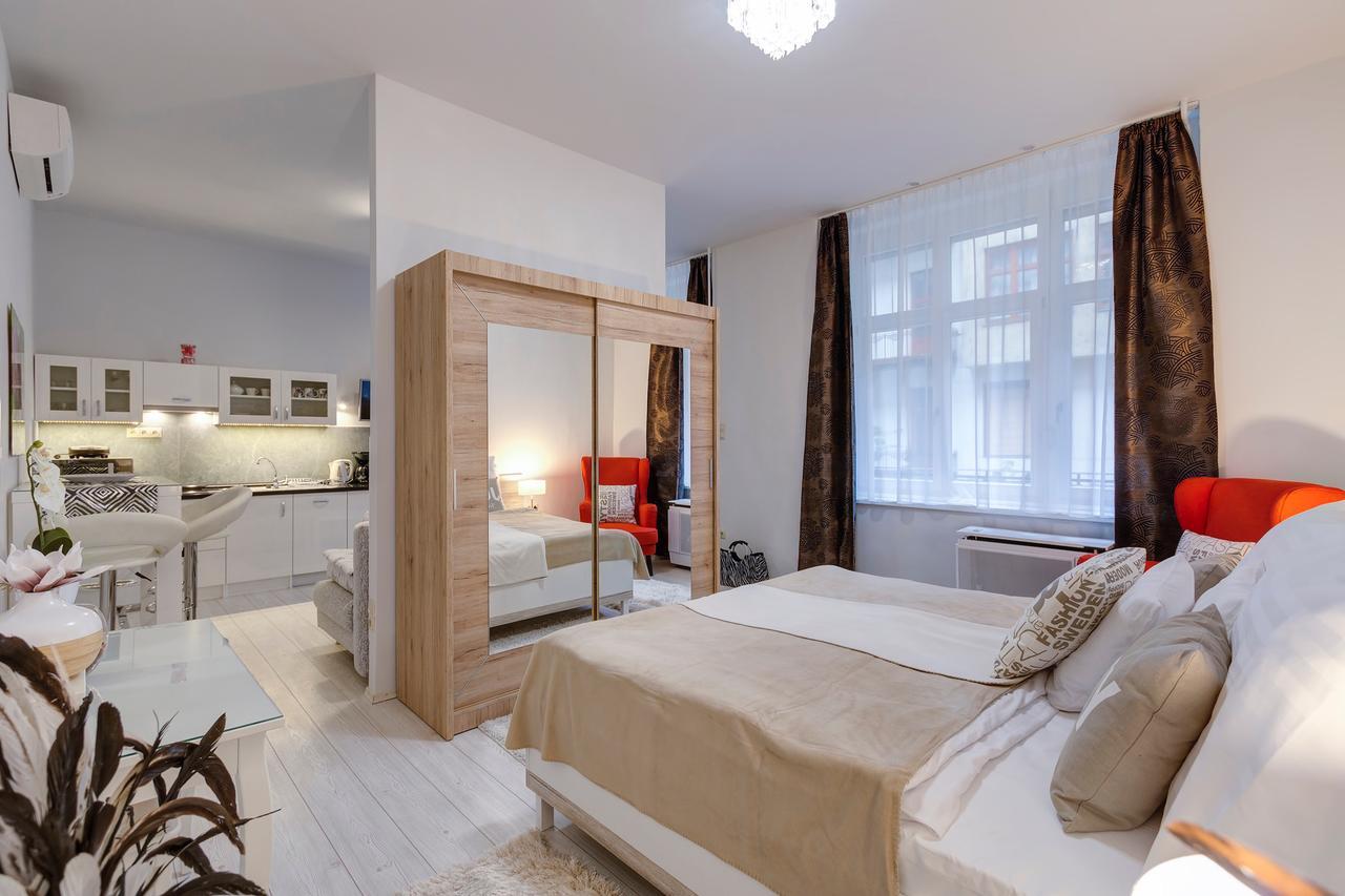 Sweet Dreams At King Street Gold Apartment บูดาเปสต์ ภายนอก รูปภาพ