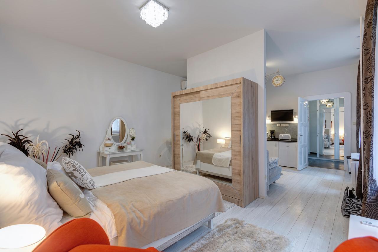 Sweet Dreams At King Street Gold Apartment บูดาเปสต์ ภายนอก รูปภาพ